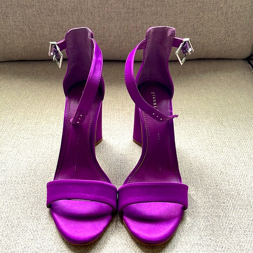 Gianni Bini NEW block heels